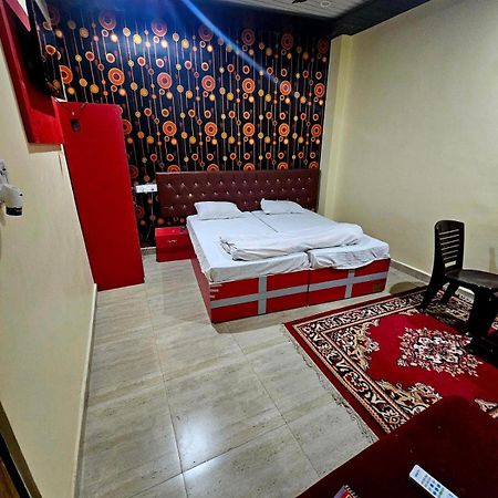 Hotel Kalika P Guest House Varanasi Esterno foto